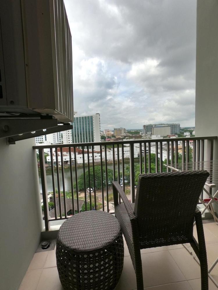 The Astra Condo Chiang Mai Bagian luar foto